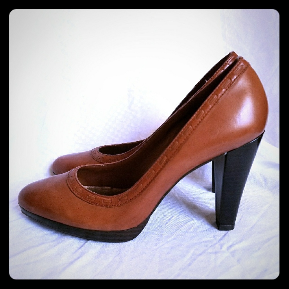 Brown leather Heels size 7.5